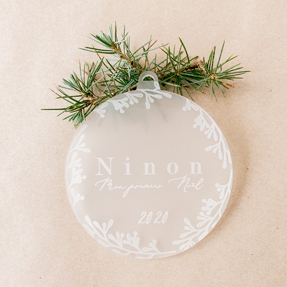 ornement boule feuillage plexi givré personnalisé