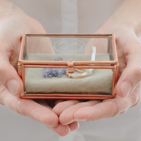 boite à alliances en verre et cuivre gravée