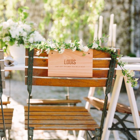 Pancarte chaise décoration mariage en bois