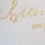 Détail du panneau d'accueil bienvenue pour mariage en bois personnalisé